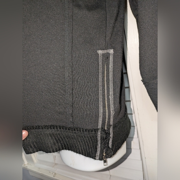 Umgee Womens French Terry Animal Print Tunic Top With Side Slits EUC size small - Picture 5 of 9